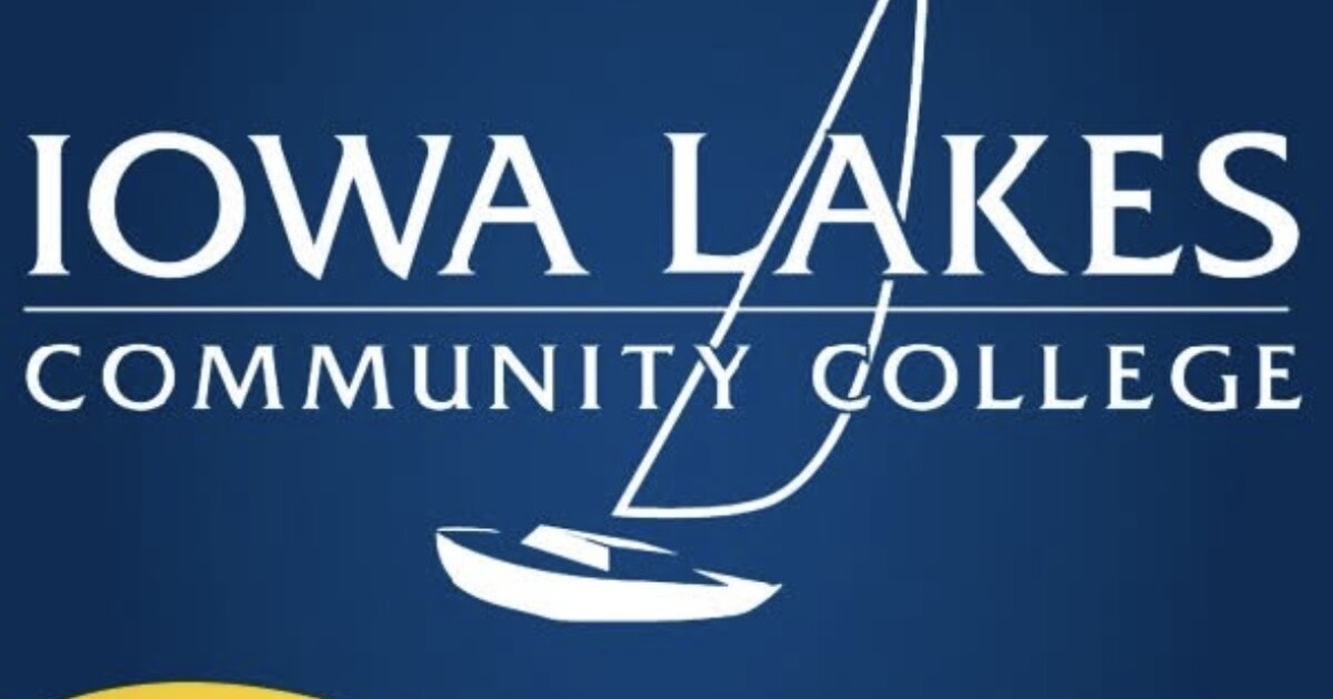 Rollover of bus carrying Iowa Lakes Community College team kills 1, dozens injured