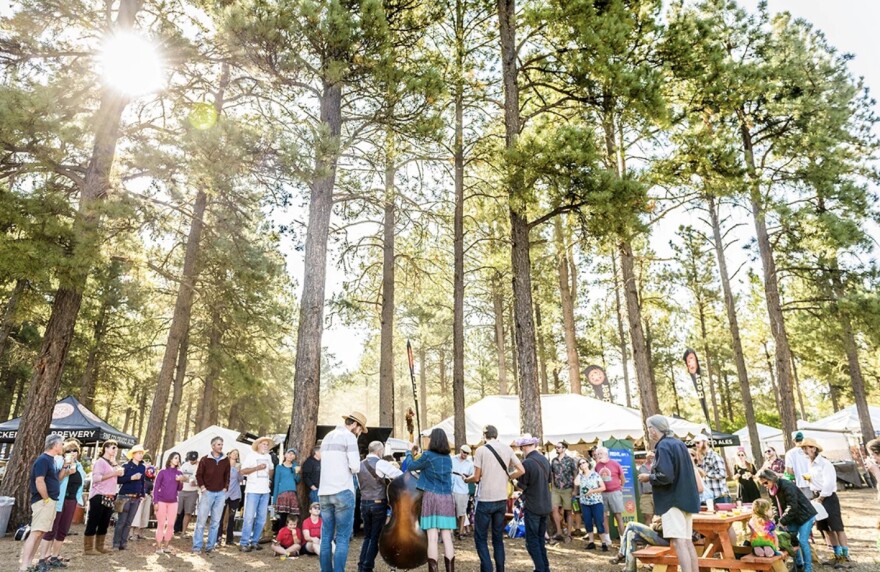 Bubbles, Booze & Bluegrass with Breckenridge Brewery & Talbott's Cider will take place Saturday and Sunday mornings from 10-11.