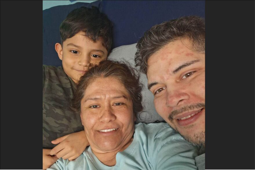 Matias Espinoza Arriaga, Sonia Espinoza Arriaga and Alex Sanchez-Ramos