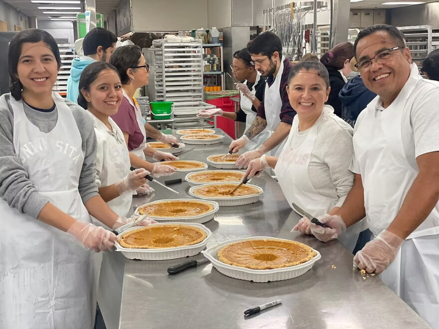 Volunteers at the Raul Jimenez Thanksgiving Dinner