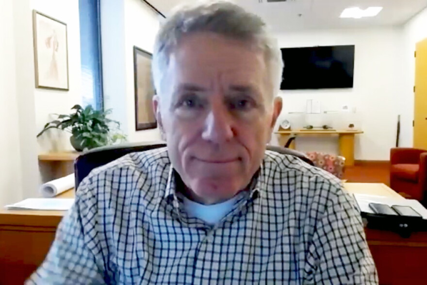 Columbus Mayor Jim Lienhoop