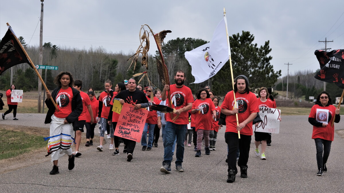 Dozens walk in Mole Lake to raise awareness for Murdered and Missing Indigenous Women - Vimarsana News