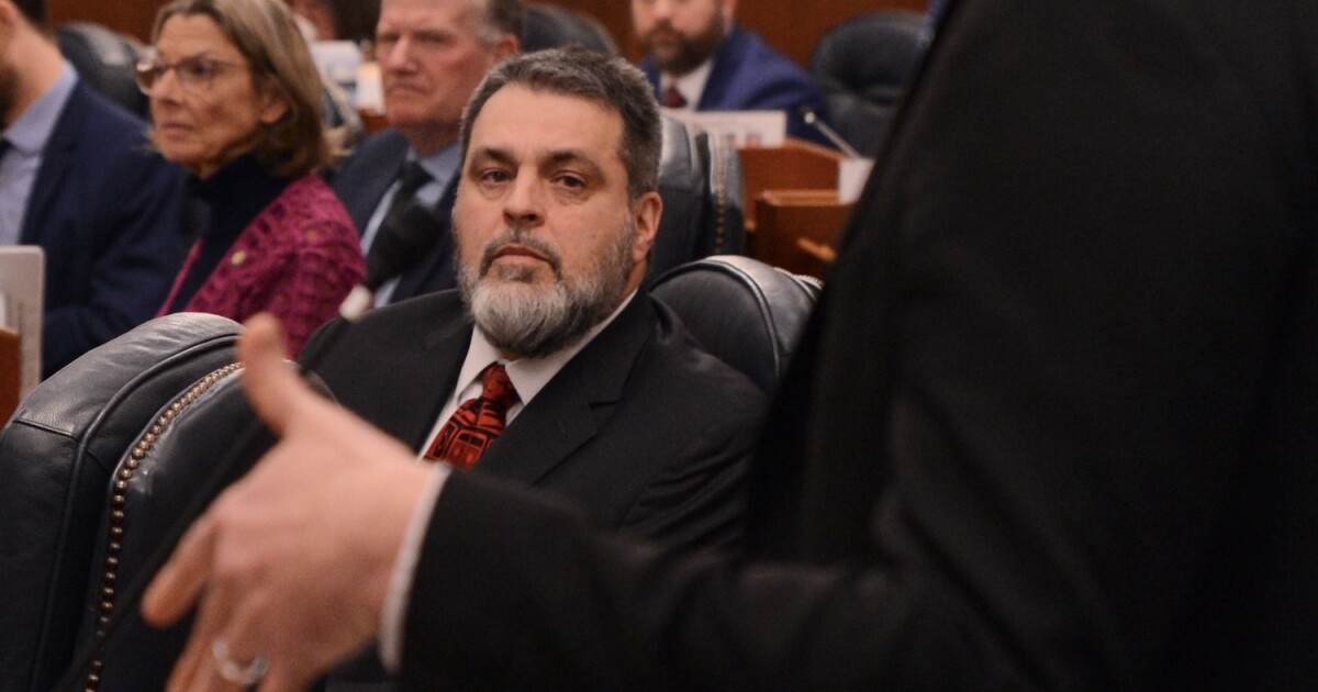 Gas pipeline deadlock continues in Alaska Senate as special session nears end