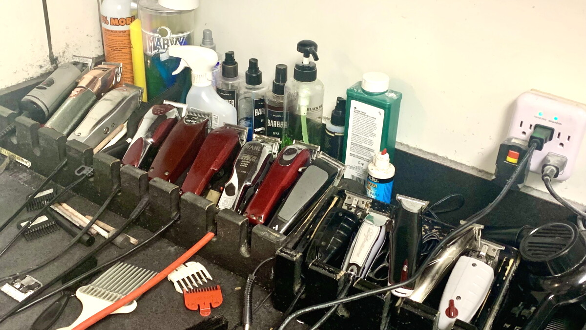 At a Louisville barbershop, Black youth get a free haircut and friendly ear - Vimarsana News