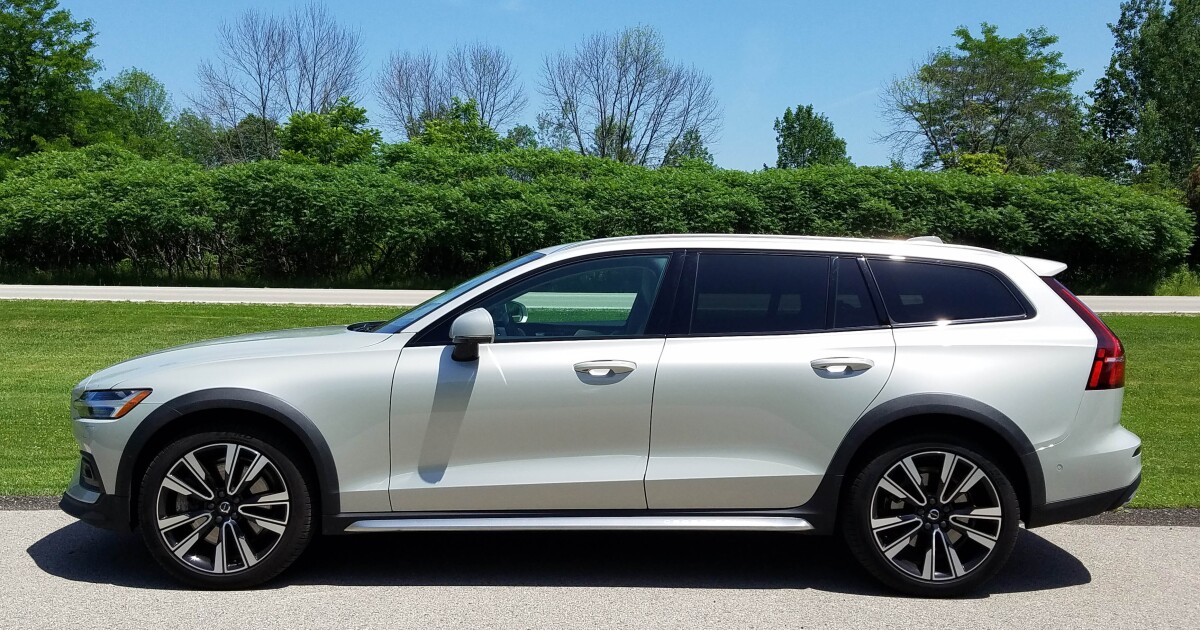 Volvo V60 T5 Awd Cross Country Review Wuwm 7 Fm Milwaukee S Npr