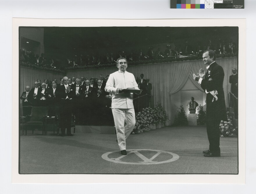 García Márquez accepts the 1982 Nobel Prize for literature. 