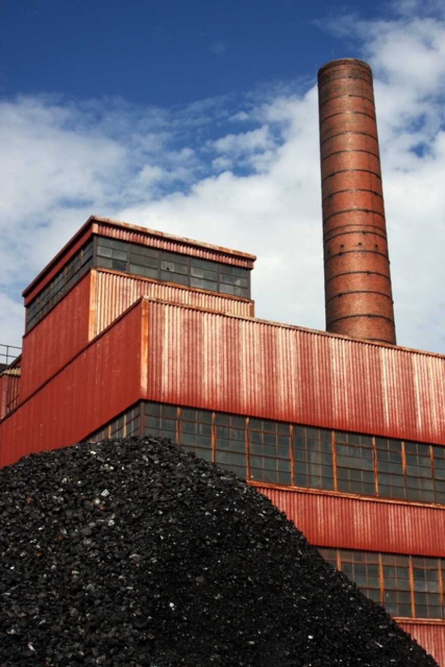 Ohio coal plant (WCPN stock photo)
