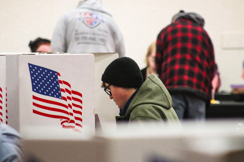 Iowa Begins Early Voting for Fall General Election