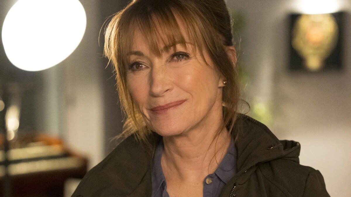 Jane Seymour: “I am definitely a muse and amused by the talent that surrounds me”