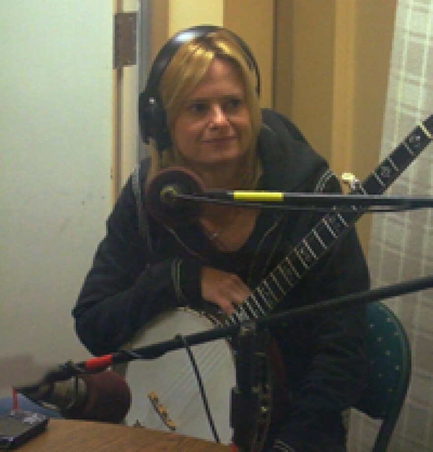 Alison Brown live in the WYSO studio