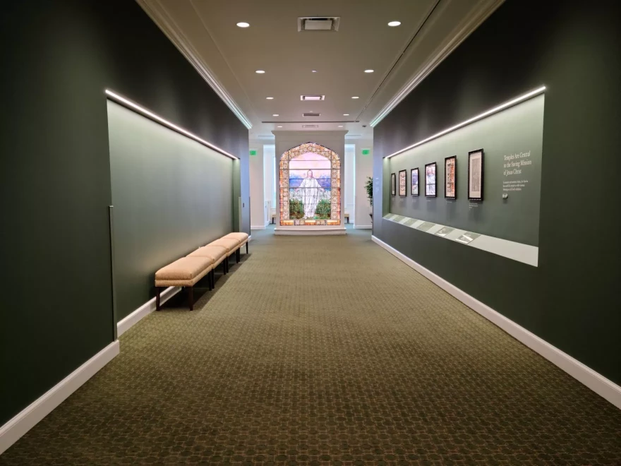 “Come Unto Me” as seen while looking down the hallway.