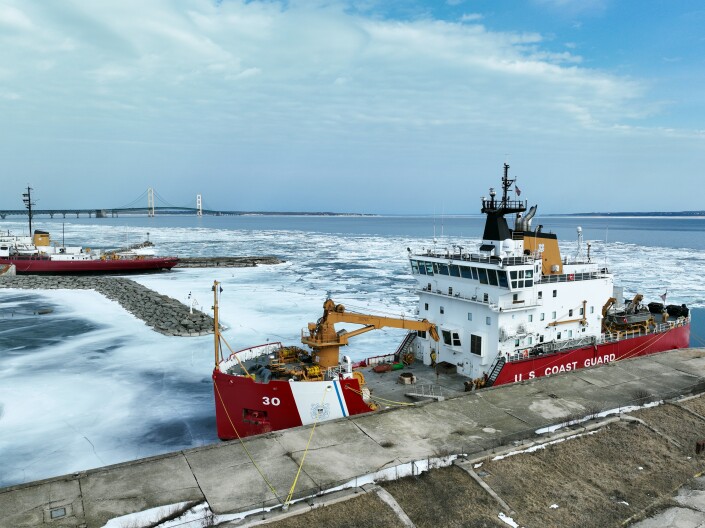 Great Lakes shipping season starts with carriers beset by ice