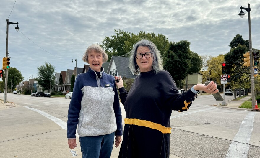 Rita Herman and her daughter Amy Carlson looking for missing street signs