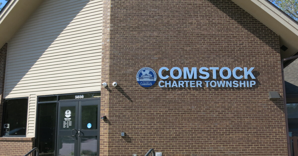 Comstock plans to appoint a new clerk after an exodus of board members