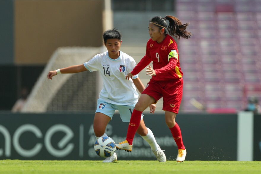 Mallory Pugh watches Swanson, 07/12/2019