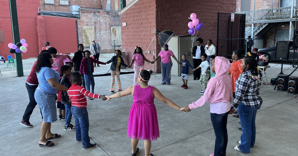 In Charleroi, a Haitian women’s group helps community navigate work, money & immigration challenges