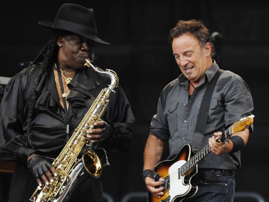 Saxophonist Clarence Clemons and Bruce Springsteen during a 2009 concert in Munich.