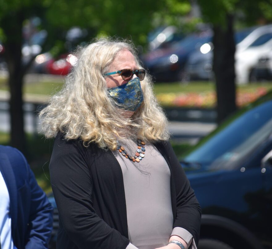 rachel_levine_with_face_mask.jpg