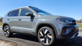 2024 VW Taos SEL right front