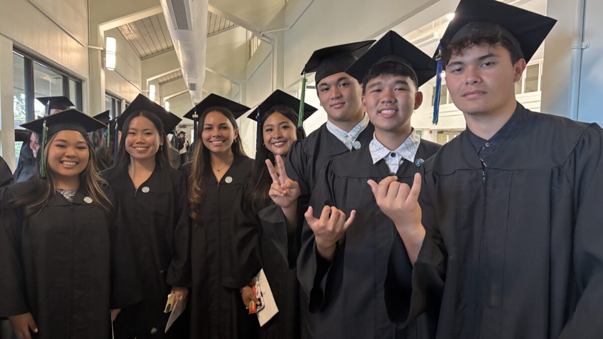 Meet the Lānaʻi High students graduating — with college degrees