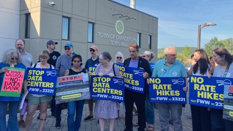 Orangetown residents and organizers with Food and Water Watch gathered before an Orangetown Planning Board meeting on Wednesday 7/8/26.