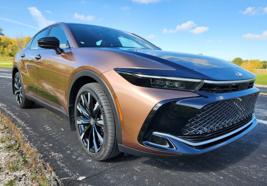 2023 Toyota Crown Platinum nose, right side