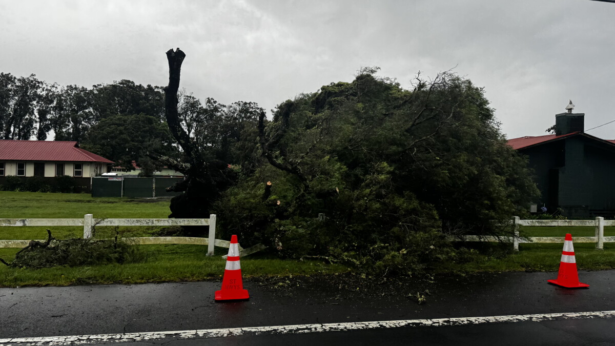 Hawaiʻi Island feels early impacts from Hurricane Lala