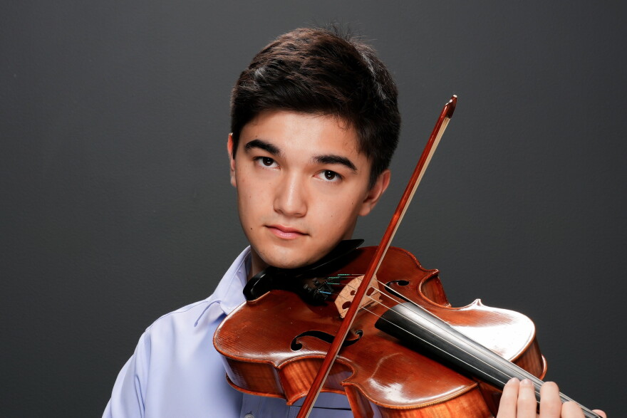 Violist Anton Wingert