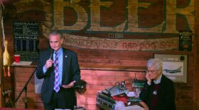 Alaska state Sen. Kevin Meyer, left, is sponsoring Senate Bill 5, which would extend state campaign finance rules to PACs controlled by individual legislators. Meyer recently spoke at a Policymakers’ Fiscal Forum at the Red Dog Saloon in Juneau on Jan. 31, 2017. Cliff Groh was the moderator. (Photo by Skip Gray/360 North)