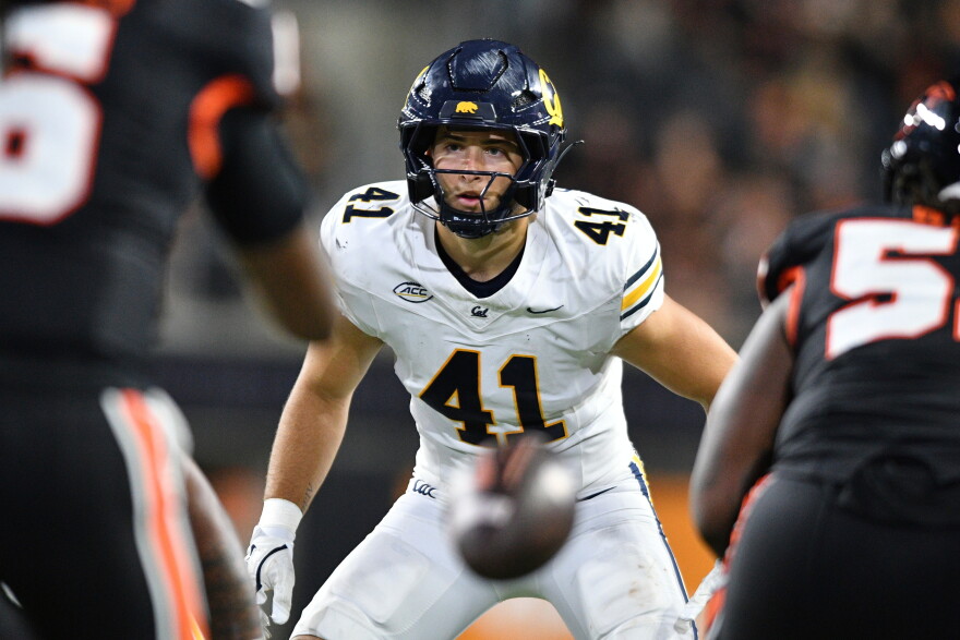 FILE - California Golden Bears linebacker Luke Ferrelli (41) rushes against Oregon State during the first half of an NCAA college football game, Aug. 30, 2025, in Corvallis, Ore. (AP Photo/Mark Ylen, File)
