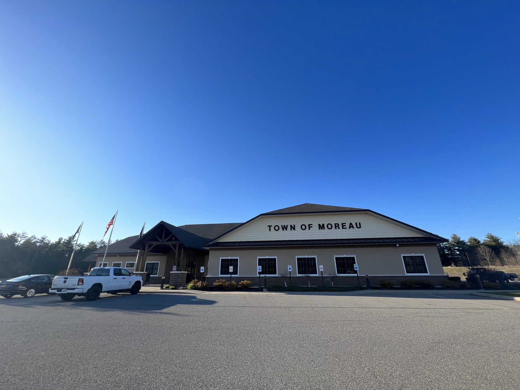 Moreau officials hold to discuss zoning task force WAMC