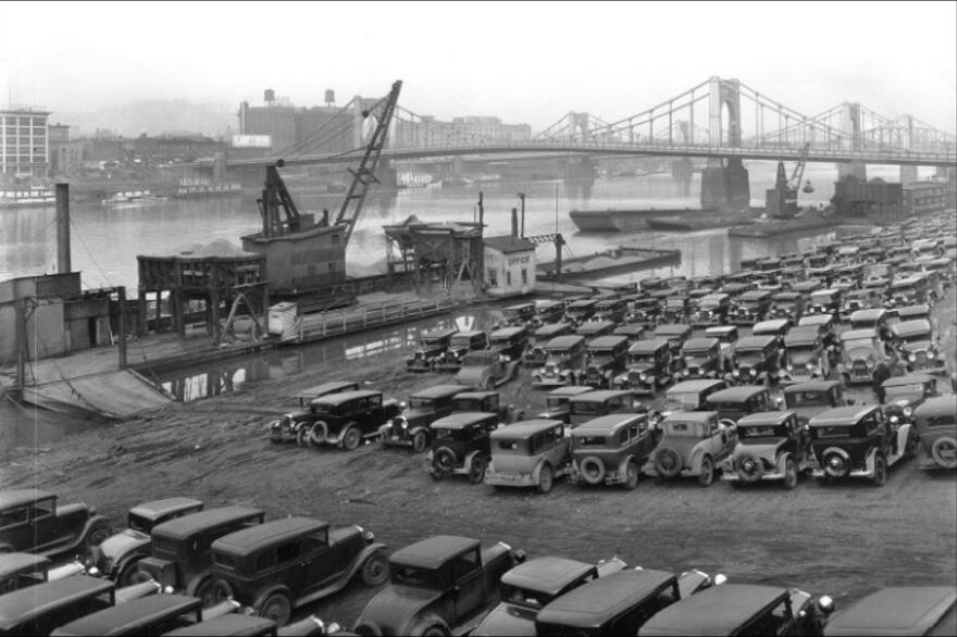 1065_duq_way_view_of_river_from_elvtd_rr_near_evans_1933.jpg