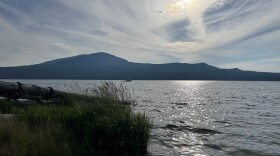 Diamond Lake is nestled in the Umpqua National Forest between Mt. Bailey and Mt. Thielsen.