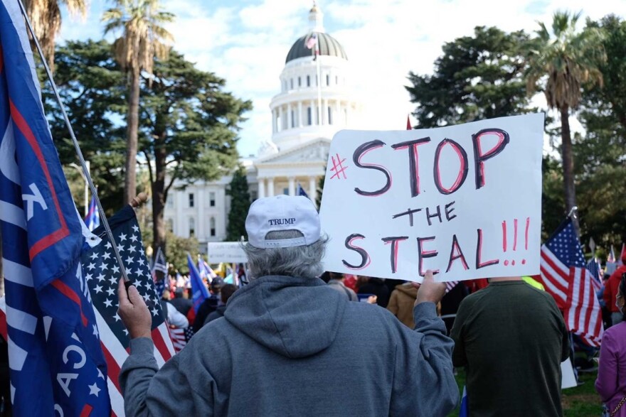 110720protrumprally3.jpg