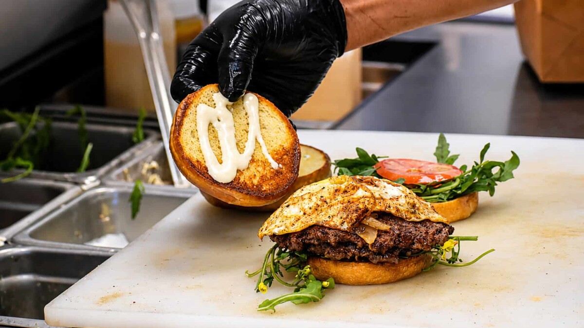 Kansas City smashburger spot returns to Crossroads with new restaurant: 'Sit down, chill, eat'