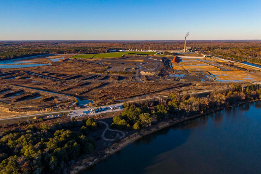 Alabama Power’s coal ash storage lagoon at its Greene County plant sits next to the Black Warrior River.