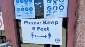 Social distancing sign