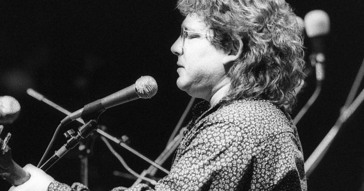 Russell Highsmith Remembering Russell Smith On Mountain Stage | NPR Illinois