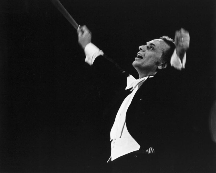 Music diretor Lorin Maazel conducting