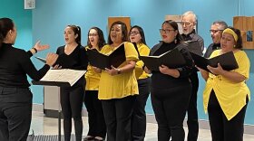 Members of Voces Festivas perform