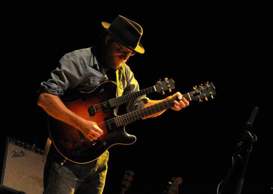 Acclaimed guitarist, mandolinist and music educator Greg Schochet will join Chris Aaland for a virtual KSUT session Thursday, May 26 at 1:30 PM.