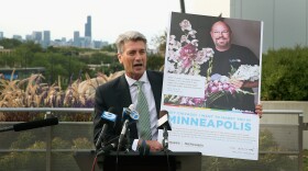 Minneapolis Mayor R.T. Rybak took to a Chicago rooftop on Thursday to attract the city's gay and lesbian community to spend their wedding dollars in Minnesota.