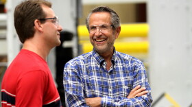 CEO Bob Chapman, right, talks to an employee at a Barry-Wehmiller factory.