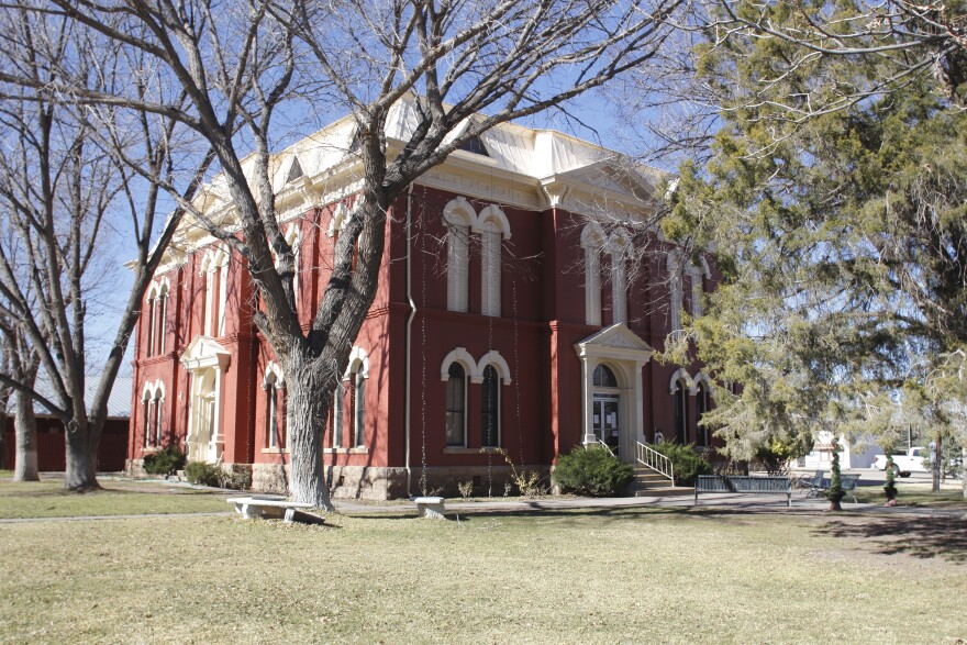 brewster-county-courthouse-2