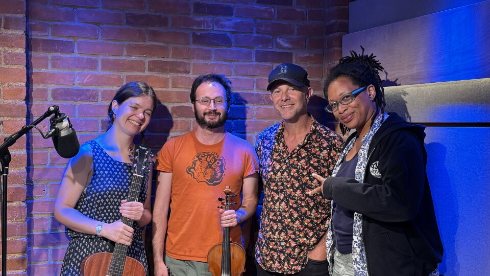 The Fabulous 413 hears live music from Levyosn before they head to Yidstock at the Yiddish Book Center in Amherst.