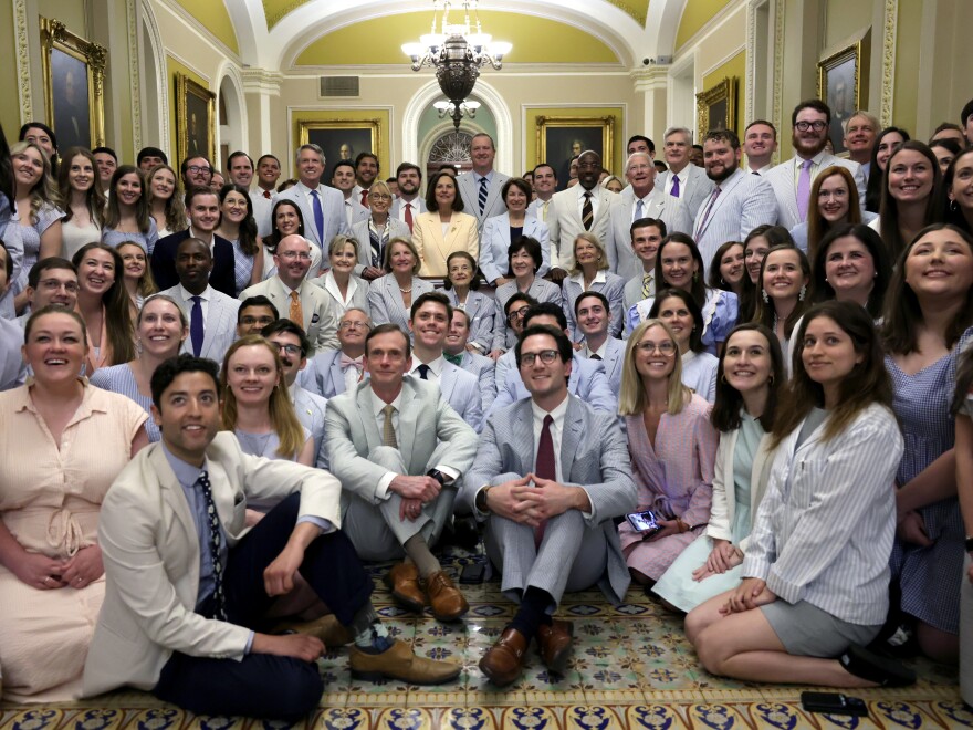 senator that dresses casual Loose fitting dresses classy