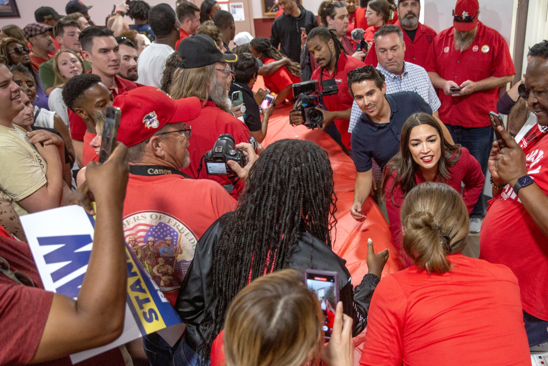 Reps. Cori Bush and Alexandria Ocasio-Cortez rally GM workers on strike ...