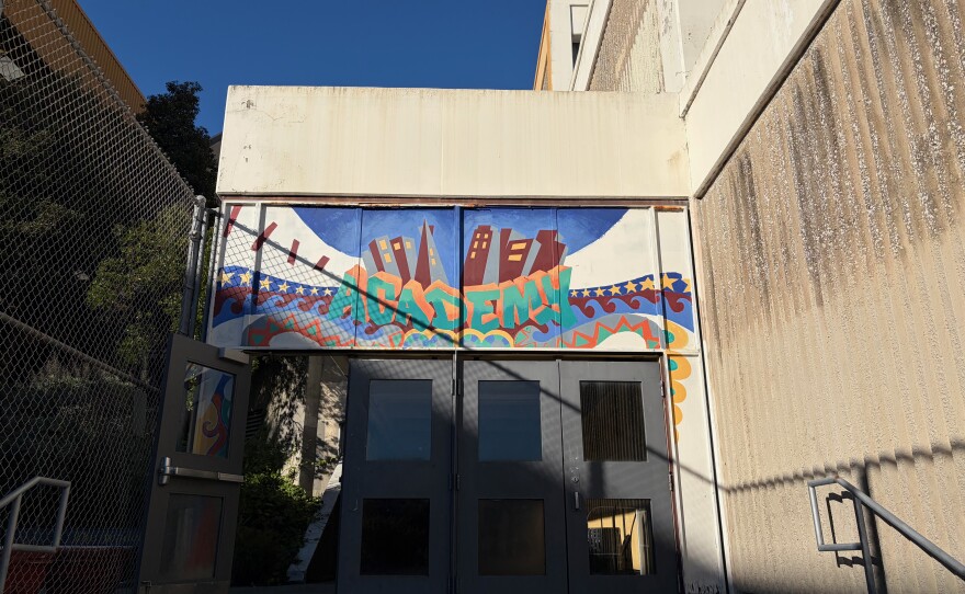 The entrance to the Academy.