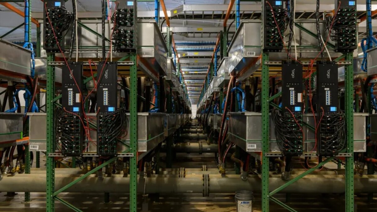 Crypto miners must register with state and reveal power usage under new  Texas rule | KERA News