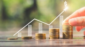 State economists say Florida had been forecast to collect a net general-revenue amount of about $3.395 billion in April. It brought in a sunnier $4.192 billion.